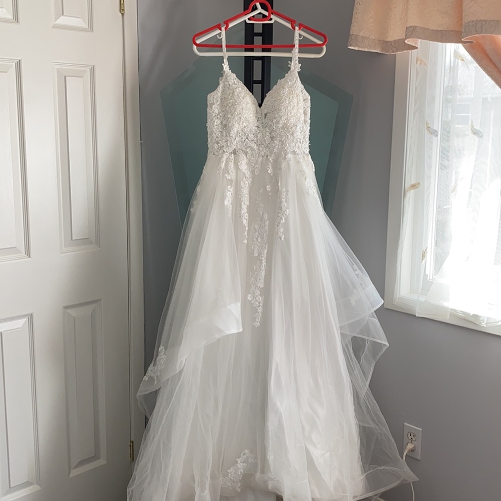 Boho Lace Wedding Dress